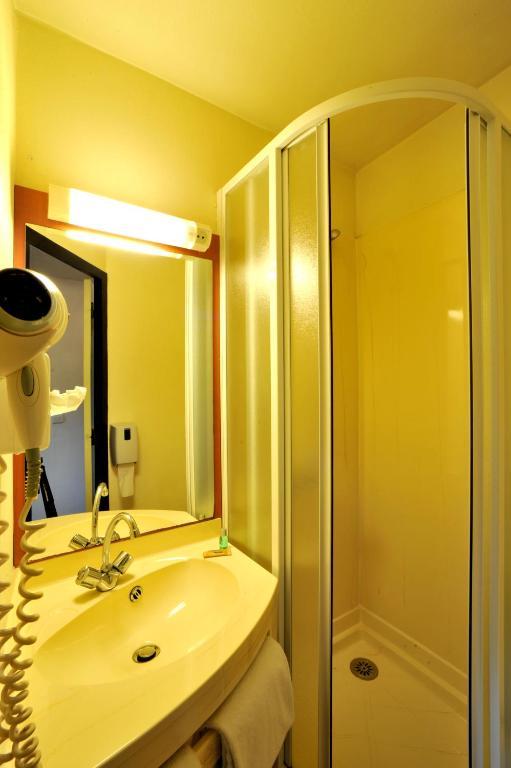 Hotel Amarante Besançon Oda fotoğraf